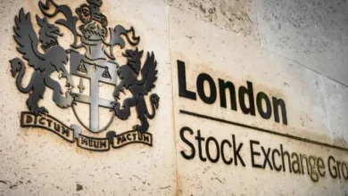 London stocks predicament for month-to-month good points; HSBC climbs on upbeat income and buyback